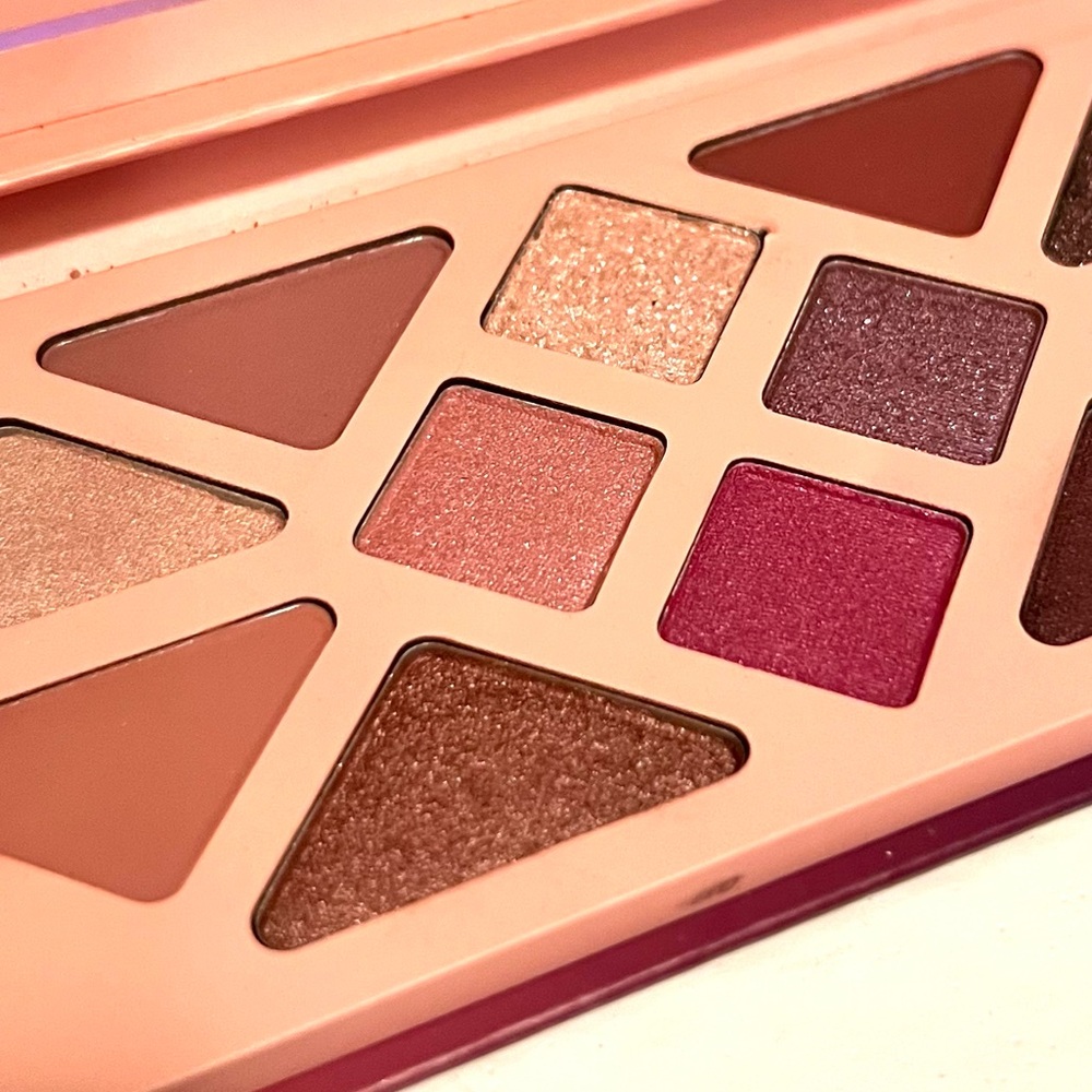 Athr Beauty Amethyst Crystal Eyeshadow Palette NEW